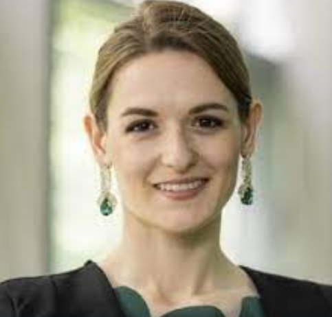 ellie atayee bennett (végétalienne)